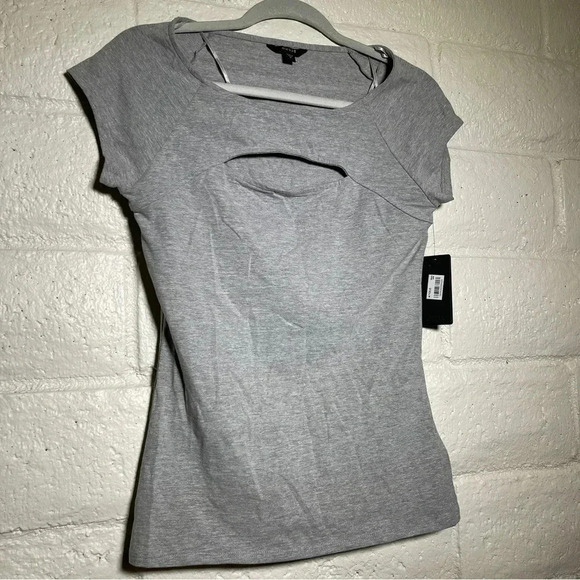NWT-GUESS gray women's top Size: M - Picture 5 of 7